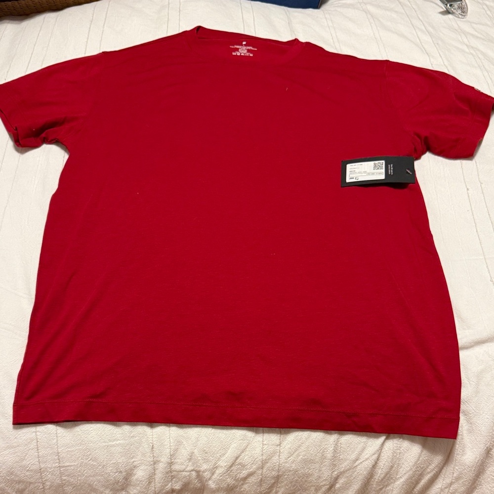 NWT Flabletics The 24-7 Tee Holly Berry Size Large